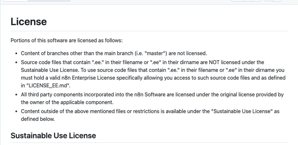 Файл лицензии n8n на GitHub: основная часть под Sustainable Use License, файлы ee отдельно
