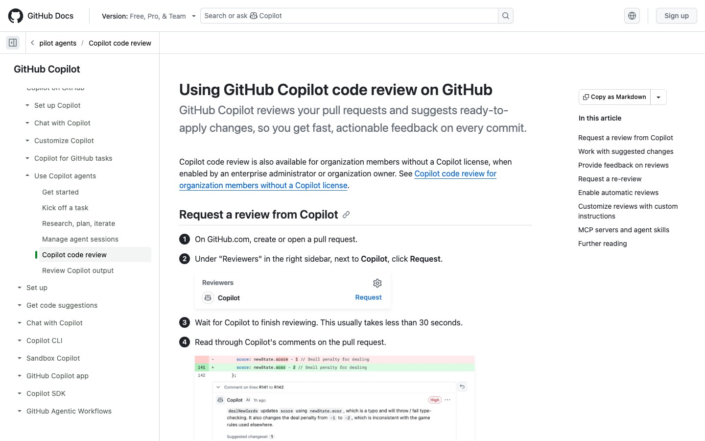 Страница документации GitHub про код-ревью Copilot: кнопка запроса ревью и пример комментария к строке кода