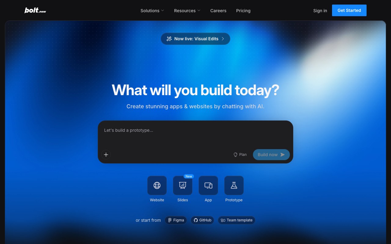 Публичная главная страница Bolt.new с полем ввода задачи и кнопкой Build now